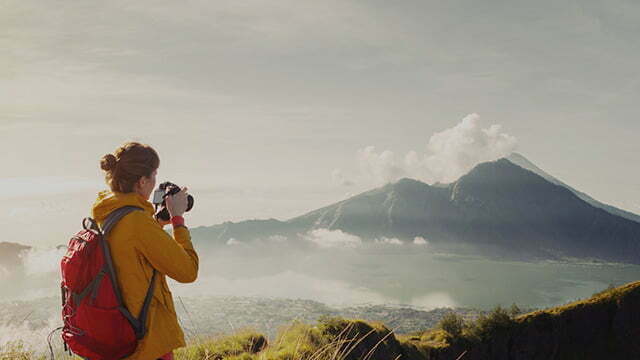 Indonesian Airline Bans Taking In-flight Photos After Blogger Posts Embarrassing Pictures